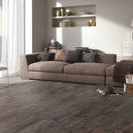 Charger l'image dans la visionneuse de galerie, Plancher d'ingénierie Goodfellow NC Wirebrushed Rumba Chêne, 3/4 po ép. x 5 po larg. x longueurs variées (25,56 pi ca/caisse)