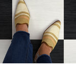 Load image into Gallery viewer, FloorPops 12-inch x 12-inch Black Lawrence Peel and Stick Vinyl Tile Flooring (20 sq. ft.)