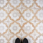 Charger l'image dans la visionneuse de galerie, Merola Tile Kings Clay Blossom 17.63 inch x 17.63 inch Ceramic Floor and Wall Tile 10.95 sq ft/case – Vintage Pattern Matte Finish