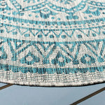 Charger l'image dans la visionneuse de galerie, Tapis rond d'intérieur/extérieur Safavieh Courtyard Sia, gris clair/bleu sarcelle, 1,2 m x 1,2 m