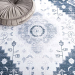 Charger l'image dans la visionneuse de galerie, Tapis de couloir d'intérieur lavable en machine Safavieh Arizona Catriona, gris vert/ivoire, 2 pi 6 po x 8 pi