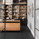 Charger l'image dans la visionneuse de galerie, Carreau de sol et de mur en porcelaine Merola Tile Apini Hex, noir mat, 9 po x 10,5 po (7,14 pi²/boîte)