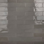 Charger l'image dans la visionneuse de galerie, Merola Tile Chester Grey Carreau mural en céramique 1 cm d'épaisseur 7,6 cm de large 0,53 m² par boîte Fini lustré type métro