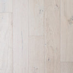 Charger l'image dans la visionneuse de galerie, Plancher de bois franc d'ingénierie Malibu Wide Plank en chêne français Rincon, 1/2 po x 7-1/2 po x longueurs variables (23,31 pi²/boîte)