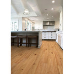 Charger l'image dans la visionneuse de galerie, Dubeau Floors Chêne rouge naturel 3/4 T x 4-1/4 L x Longueur aléatoire Revêtement de sol en bois massif fini mat naturel (17 pi²/boîte)