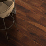 Charger l'image dans la visionneuse de galerie, Plancher Krono Original Huron River Penfold Hickory 10 mm d'épaisseur x 8 po de largeur x 47 5/8 po de longueur, résistant à l'eau (18,60 pi²/boîte)