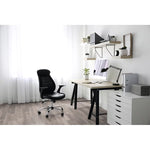 Charger l'image dans la visionneuse de galerie, Revêtement de sol stratifié aspect bois gris moyen TrafficMaster Silver Oak 8 mm x 7,6 po l x 54,45 po L (20,11 pi²/boîte)