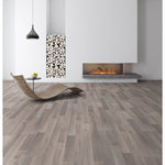 Charger l'image dans la visionneuse de galerie, Revêtement de sol stratifié aspect bois gris moyen TrafficMaster Silver Oak 8 mm x 7,6 po l x 54,45 po L (20,11 pi²/boîte)