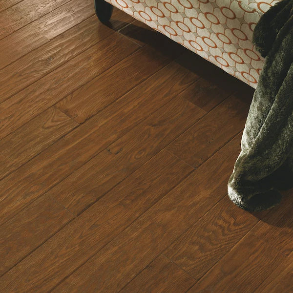 Bruce Oak Fall Classic 3/4-inch Thick x 5-inch W AV Handscraped Hardwood Flooring (23.5 sq. ft. / case)