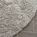 Charger l&#39;image dans la visionneuse de galerie, Tapis d&#39;intérieur rond Safavieh Shag Felicia Silver 4 pi x 4 pi
