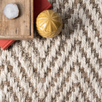 Charger l&#39;image dans la visionneuse de galerie, Tapis d&#39;intérieur nuLOOM Vania Chevron en jute blanc cassé 90 cm x 150 cm
