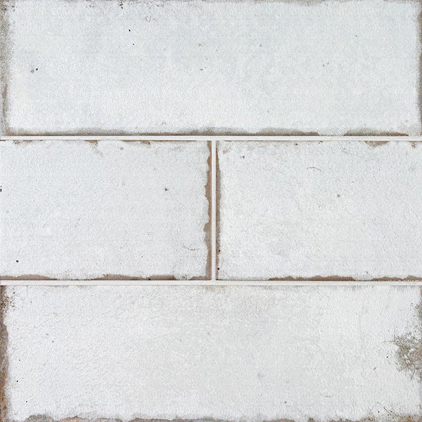Carrelage mural en céramique brillant Jeffrey Court Reina Cloud White, 4 po x 12 po (10,98 pi²/caisse)