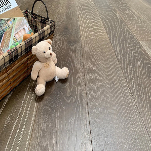 Rome Oak 1/2 inch Thick x 7.5 inch Wide Engineered Hardwood Flooring – 31.08 sq.ft./box