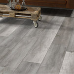 Charger l&#39;image dans la visionneuse de galerie, Home Decorators Collection Gray Cloud Oak 5mm x 7 in. W x 48 in. L 12 MIL Click Lock Waterproof Luxury Vinyl Planks Flooring (23.77 sq.ft./case)
