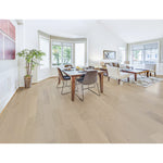 Charger l&#39;image dans la visionneuse de galerie, Plancher de bois franc d&#39;ingénierie Home Decorators, chêne blond miel, 6,5 po de largeur x longueur variable (17,05 pi²/caisse)
