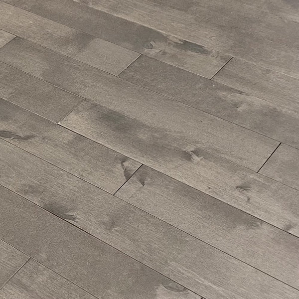 Mono Serra Canadian Birch Hardwood Pinhouse 3/4-inch T x 3 1/4-inch W x Varying Length Solid Hardwood Flooring (20 sq. ft. / case)