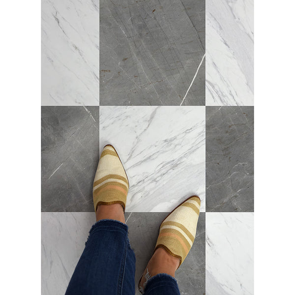 Ensemble de 20 carreaux de sol en vinyle FloorPops en marbre gris et blanc Bonneville 12 po x 12 po (20 pi2)