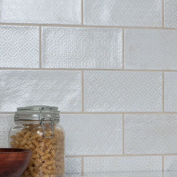 Merola Tile Camden Decor Antique Bianco Ceramic Wall Tile 4 inch Width 8 inch Length 11.5 sq ft/case Glossy Subway Pattern Finish