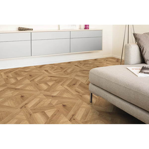 Revêtement de sol stratifié aspect bois TrafficMaster Hampton Oak, 8 mm x 7,6 po l x 54,45 po L, beige clair et beige clair (20,11 pi²/boîte) (Copie)