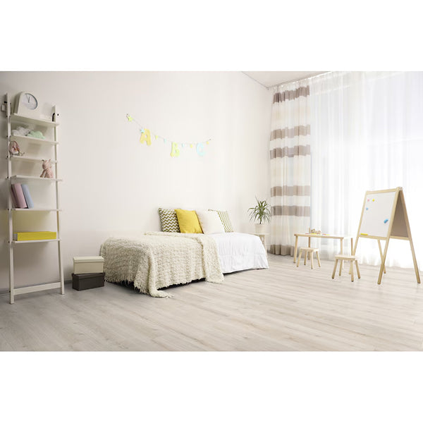 Revêtement de sol stratifié aspect bois TrafficMaster Hampton Oak, 8 mm x 7,6 po l x 54,45 po L, beige clair et beige clair (20,11 pi²/boîte)