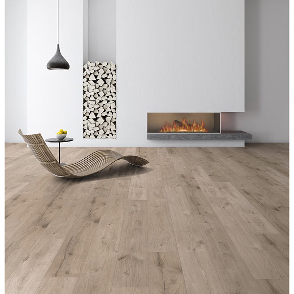 Revêtement de sol stratifié aspect bois TrafficMaster River Oak, beige et beige, 12 mm x 7,6 po l x 54,45 po L (17,24 pi²/boîte)
