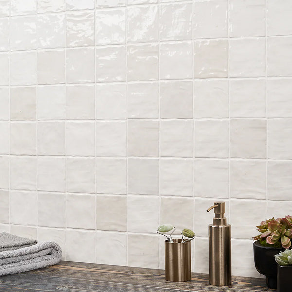 Ivy Hill Tile Kingston White 4 inch x 4 inch Polished Ceramic Wall Tile (5.38 sq. ft./case)