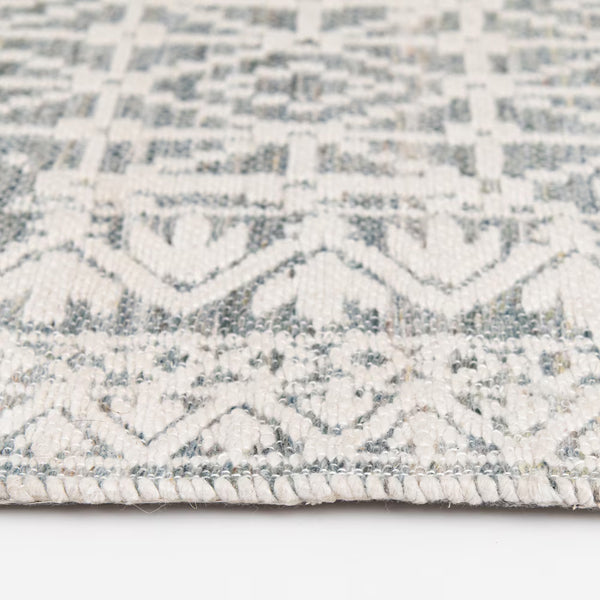 GlucksteinElements Isobel Ivory/Olive 9 ft. x 12 ft. Indoor Area Rug – Modern Moroccan Style Rug