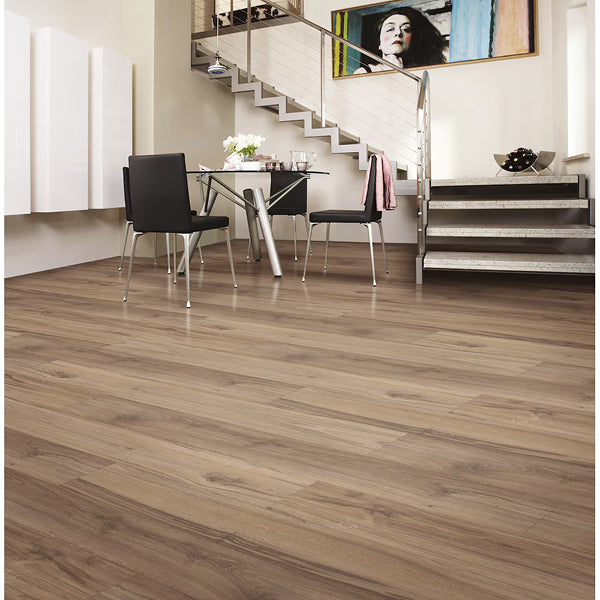 Revêtement de sol stratifié aspect bois Lifeproof Renfrew Oak, 8 mm x 12,95 po l x 50,79 po L, beige moyen et beige clair (27,41 pi²/boîte)