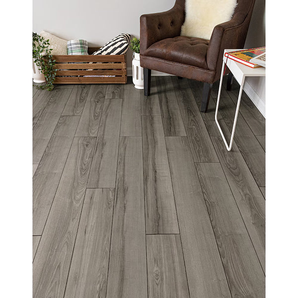 Revêtement de sol imperméable Krono Original Huron Smokey Heirloom Ash, 10 mm d'épaisseur x 8 po de largeur x 47 5/8 po de longueur (18,60 pi²/caisse)