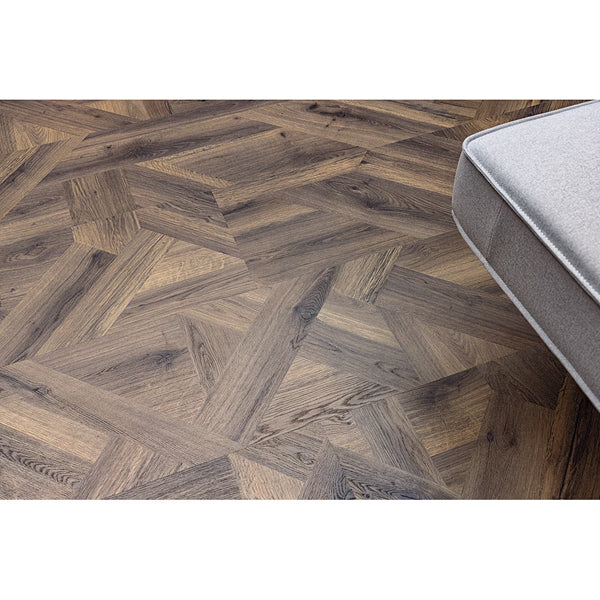 Revêtement de sol stratifié aspect bois brun foncé Lifeproof Mountainside Oak, 8 mm x 12,95 po l x 50,79 po L (27,41 pi²/boîte)