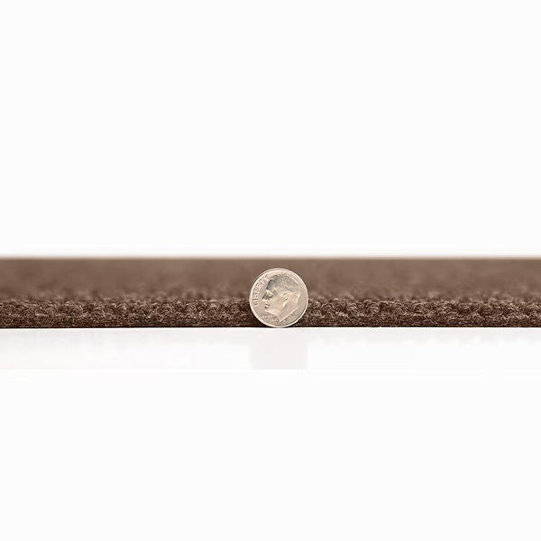 Carreaux de moquette TrafficMaster Hobnail Espresso Texture 18 po x 18 po pour intérieur et extérieur (36 pi²/boîte)