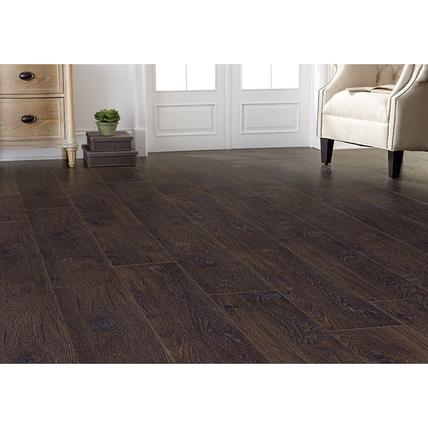 Revêtement de sol stratifié classique en hickory Musgrove de 12 mm de la collection Home Decorators (17,26 pi²/boîte)